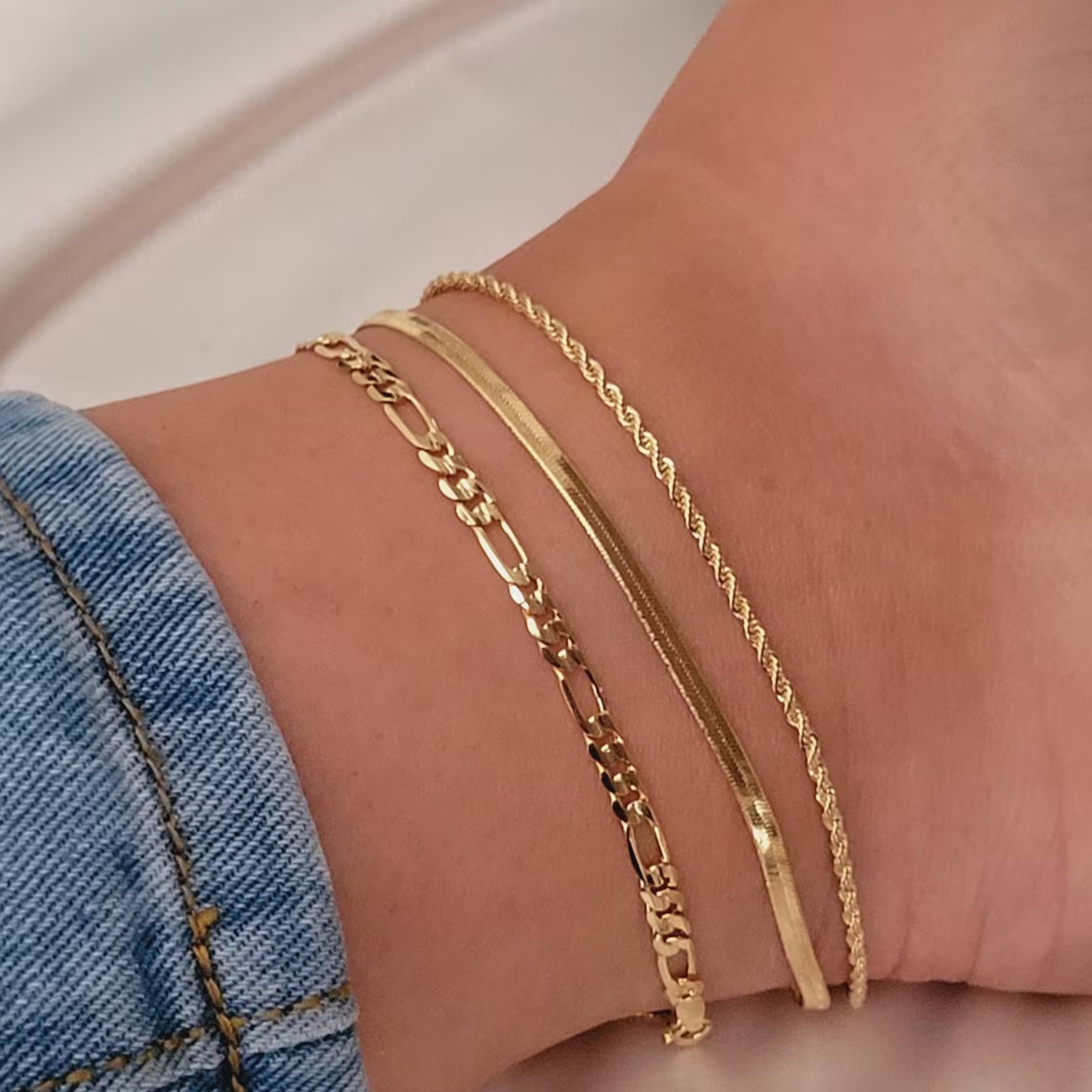 Acefun Ankle Bracelets for Women Waterproof - 14K Gold Plated Non Tarnish Layered Cuban Link Chain Rope Figaro Herringbone Anklets Set Plus Size Anklet Summer Foot Jewelry Gift Adjustable 8-12 Inch