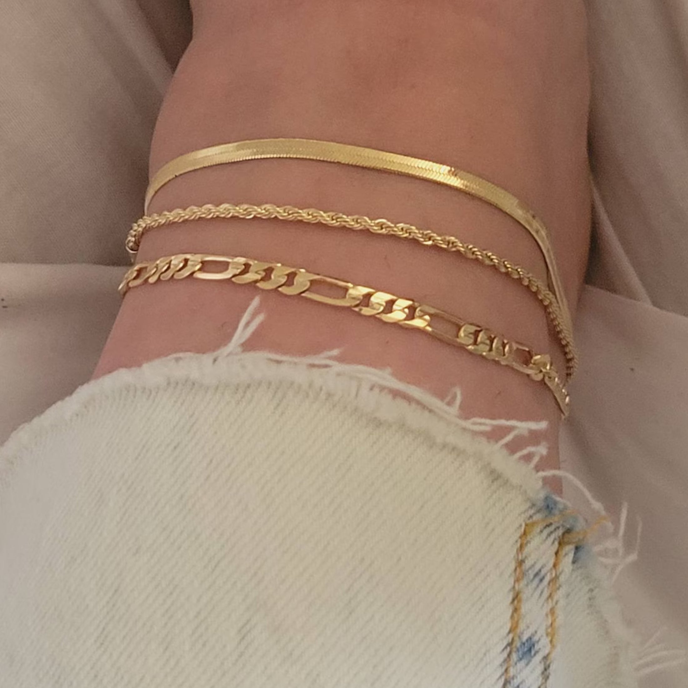Acefun Ankle Bracelets for Women Waterproof - 14K Gold Plated Non Tarnish Layered Cuban Link Chain Rope Figaro Herringbone Anklets Set Plus Size Anklet Summer Foot Jewelry Gift Adjustable 8-12 Inch
